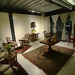 718 Rufino Petit Hotel